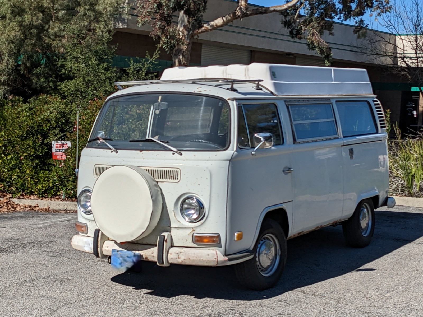 Volkswagen-BusVanagon-1972-Van-Camper