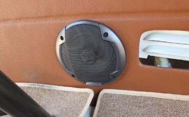 Volkswagen-BusVanagon-1973-Van-23