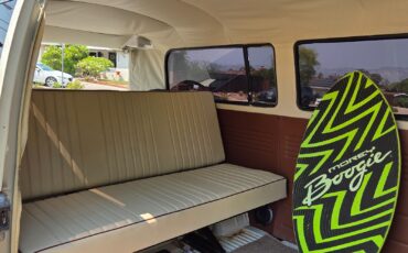 Volkswagen-BusVanagon-1973-Van-29