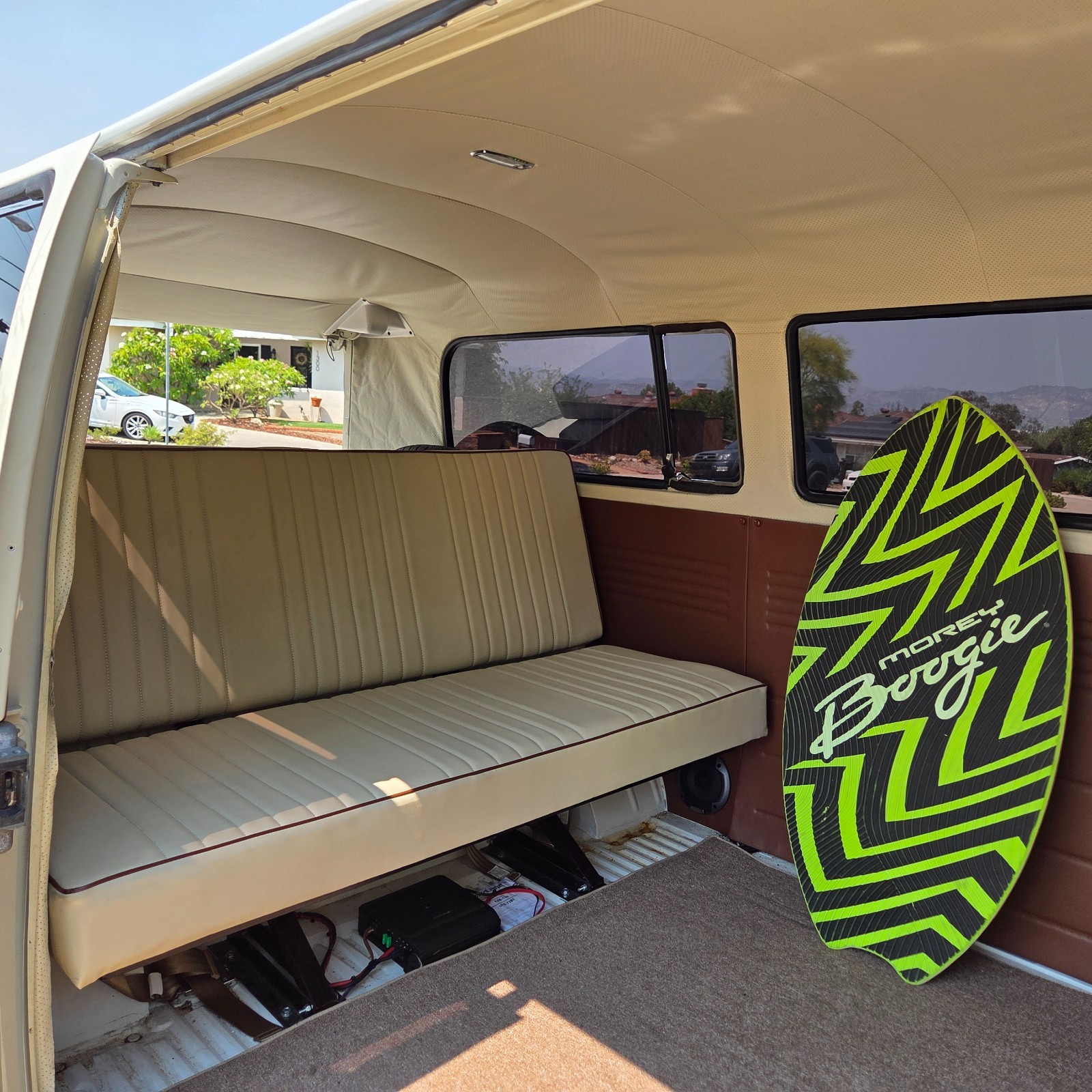 Volkswagen-BusVanagon-1973-Van-29