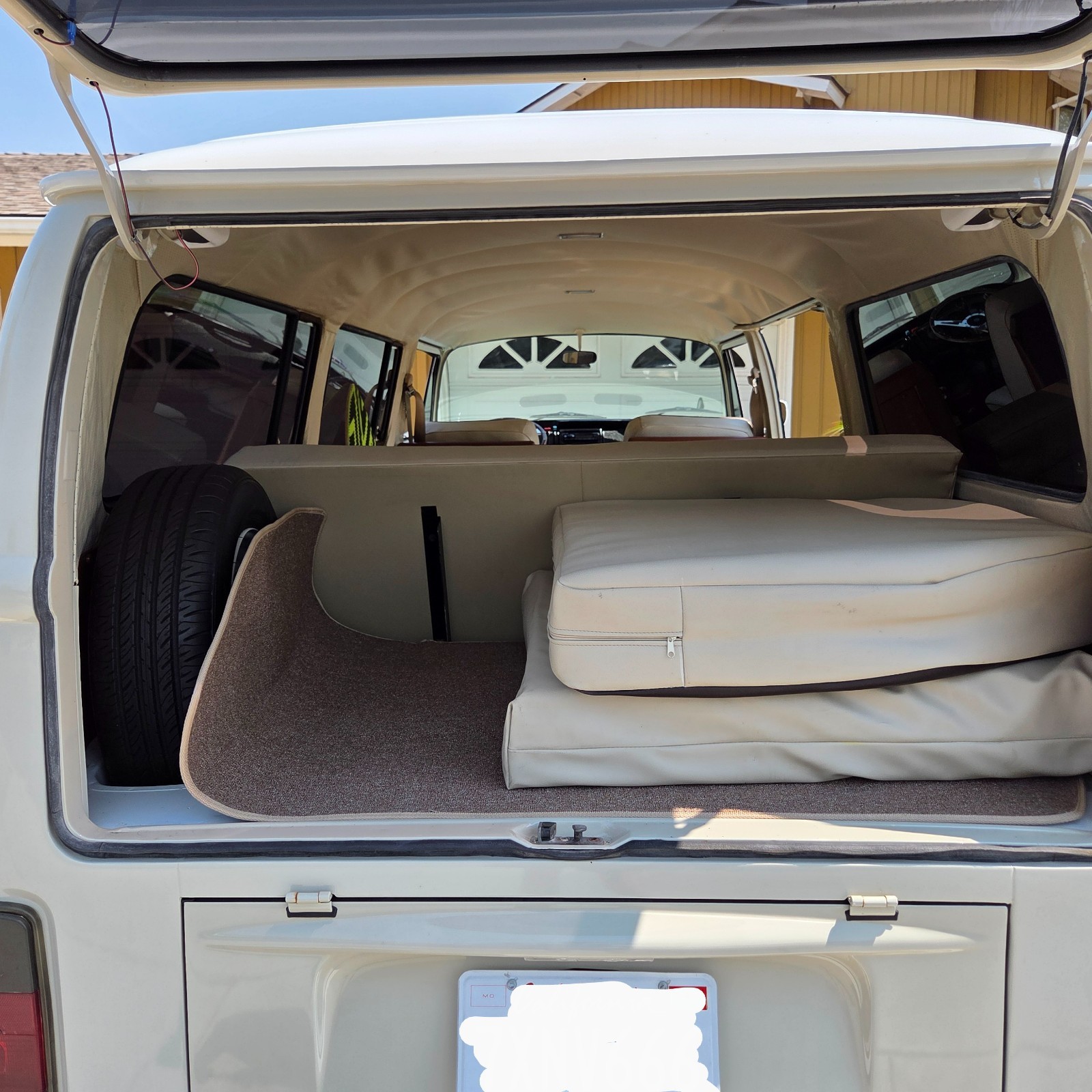 Volkswagen-BusVanagon-1973-Van-34