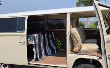 Volkswagen-BusVanagon-1973-Van-4