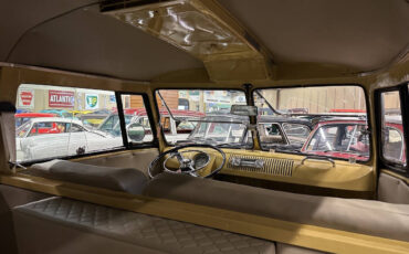 Volkswagen-BusVanagon-1974-Minivan-31
