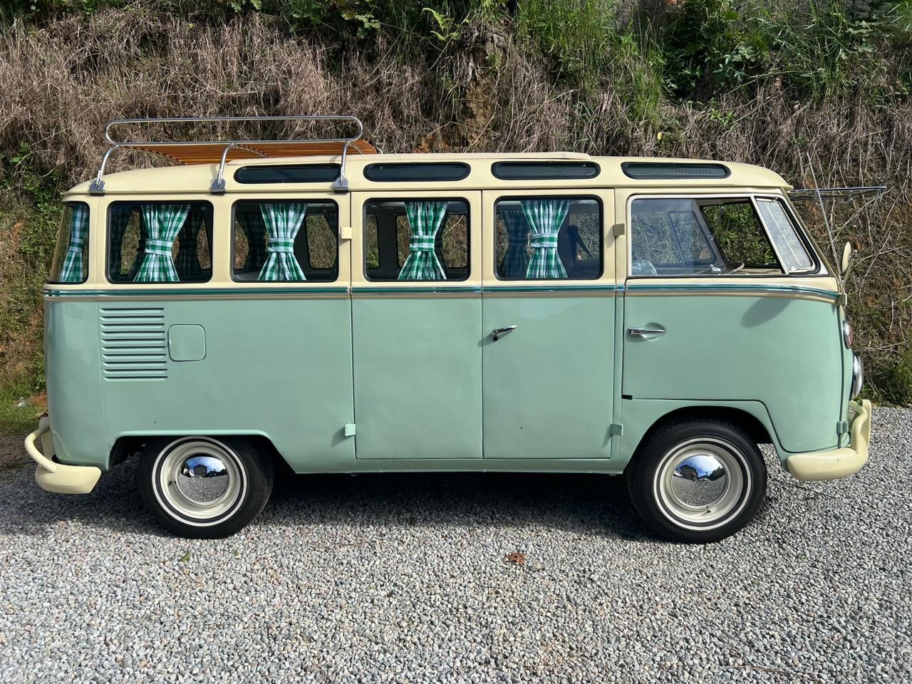 Volkswagen-BusVanagon-1975-10