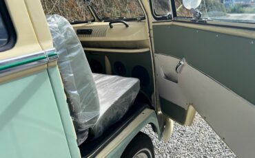 Volkswagen-BusVanagon-1975-12