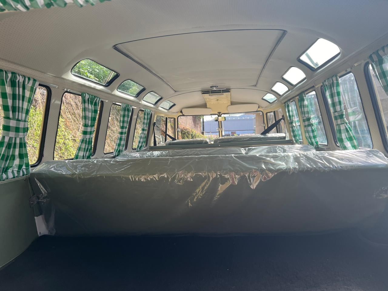 Volkswagen-BusVanagon-1975-14