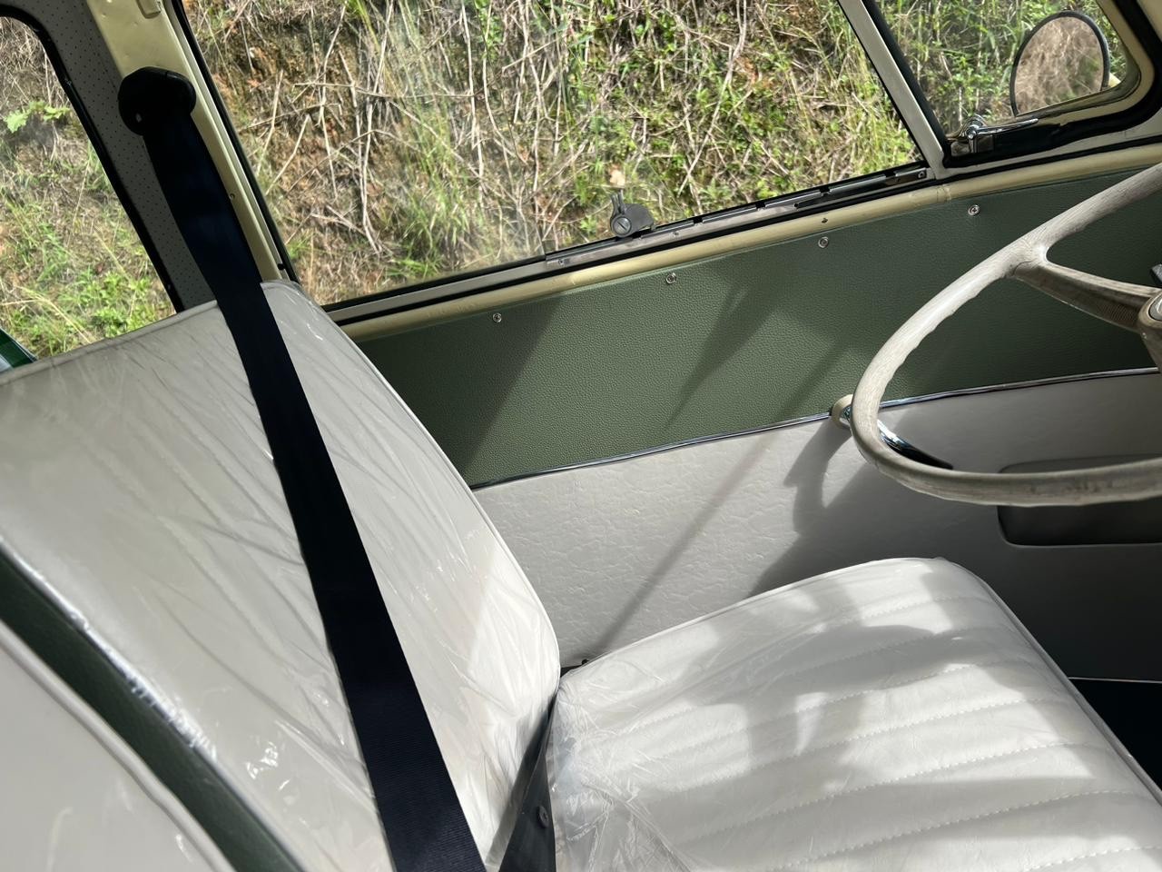 Volkswagen-BusVanagon-1975-16