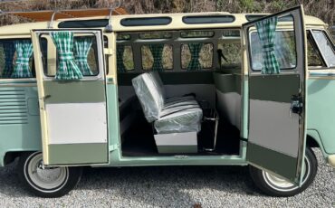 Volkswagen-BusVanagon-1975-20