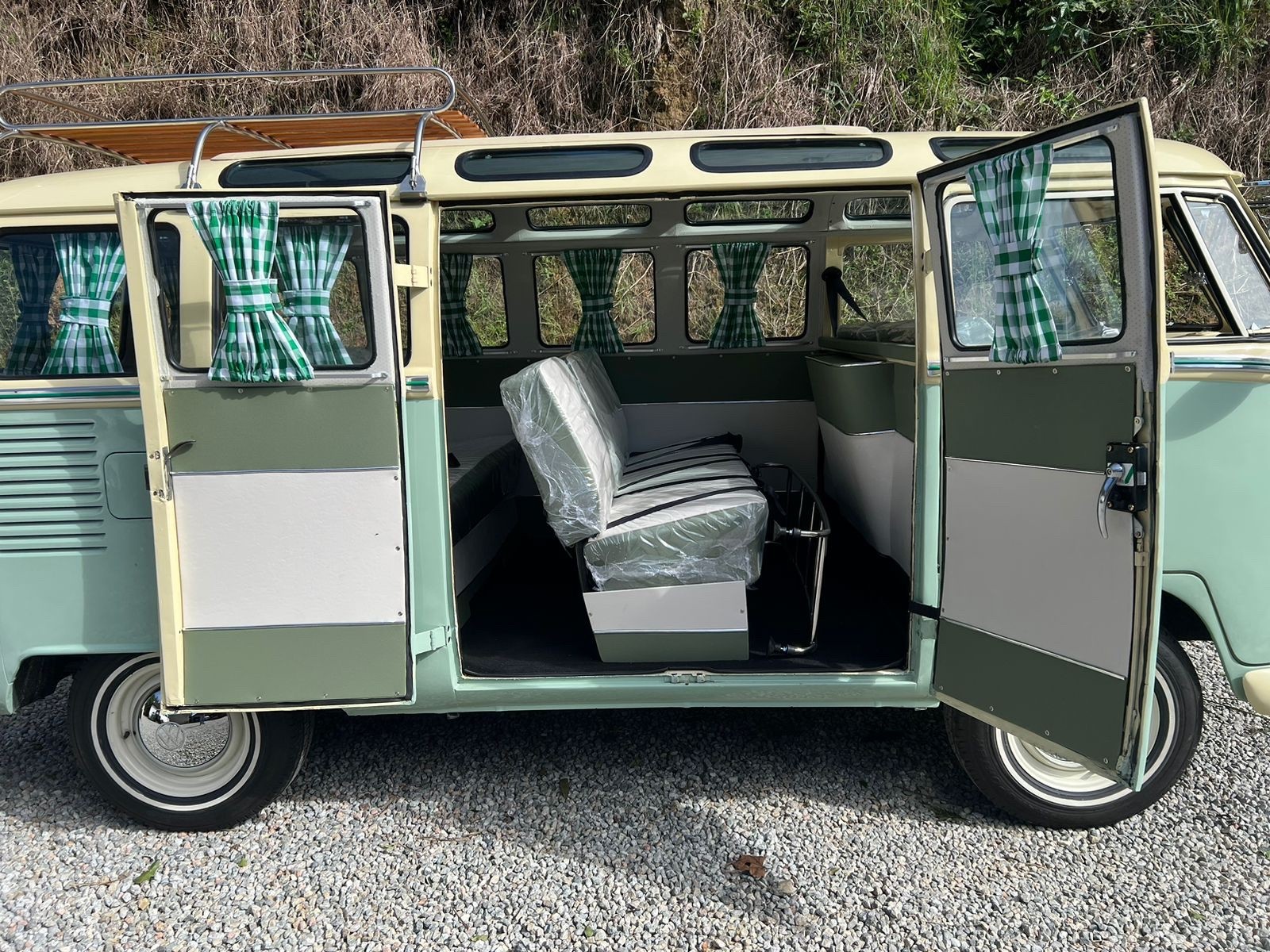 Volkswagen-BusVanagon-1975-20