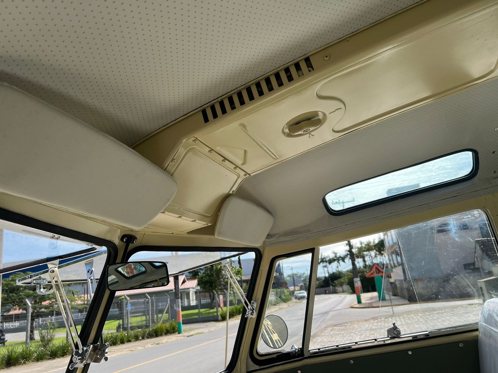 Volkswagen-BusVanagon-1975-27
