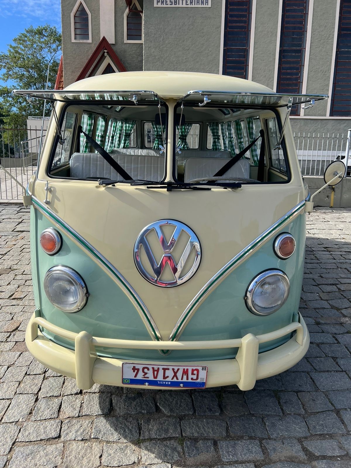 Volkswagen-BusVanagon-1975-3