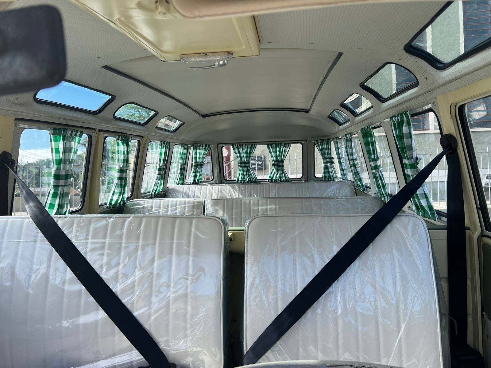 Volkswagen-BusVanagon-1975-30