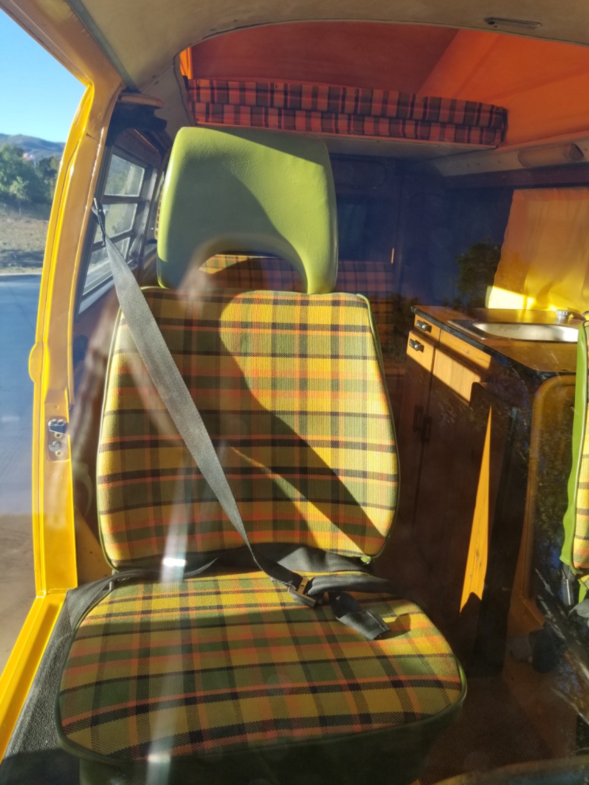 Volkswagen-BusVanagon-1977-13