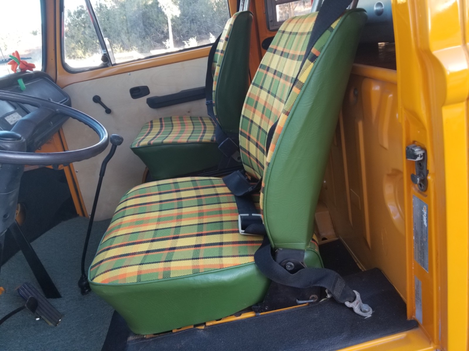 Volkswagen-BusVanagon-1977-15