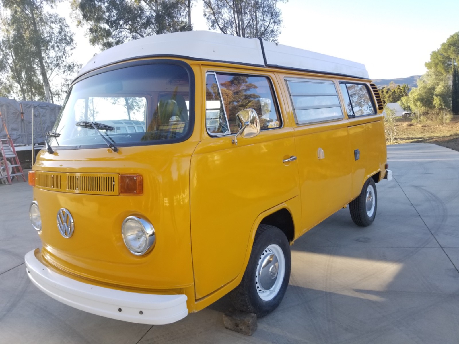 Volkswagen-BusVanagon-1977-5