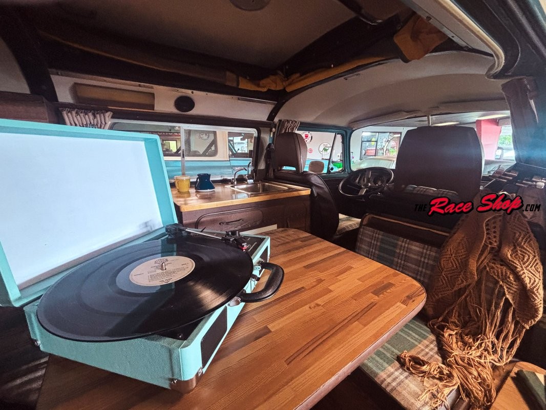 Volkswagen-BusVanagon-1978-Van-39