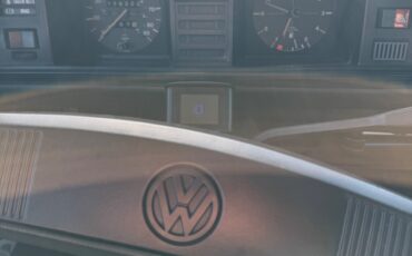 Volkswagen-BusVanagon-1983-Van-Camper-9