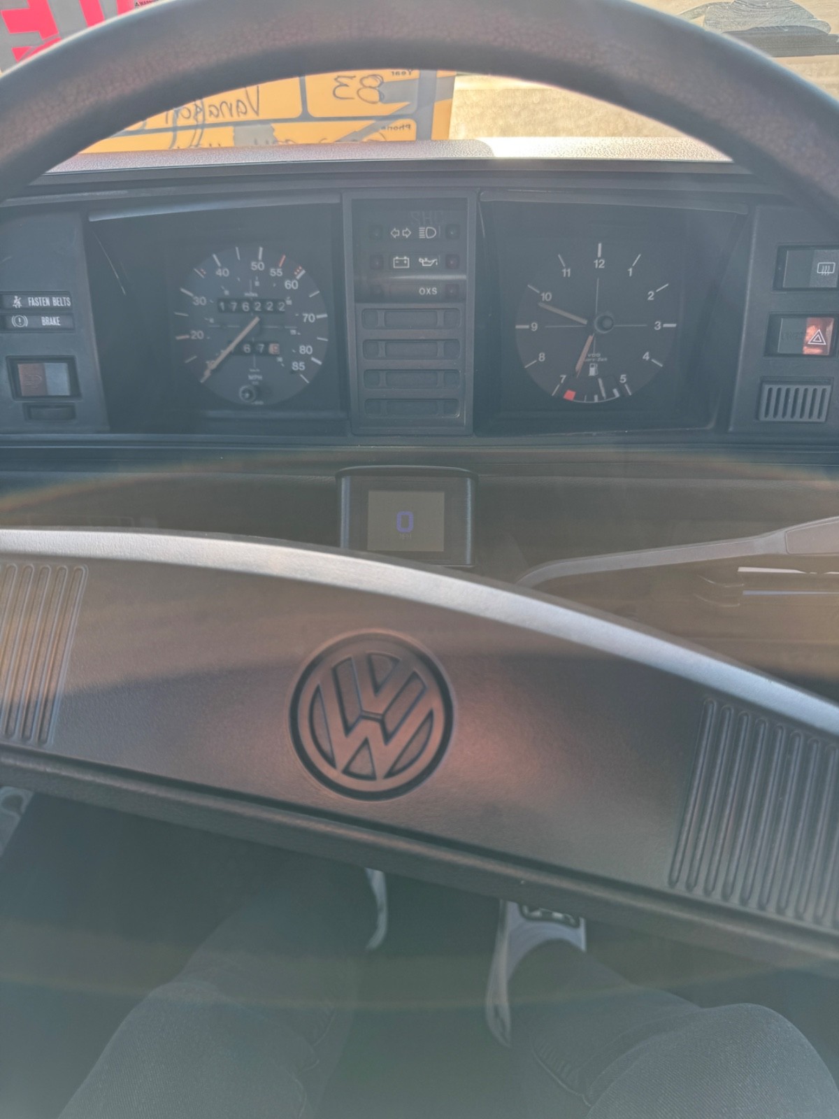 Volkswagen-BusVanagon-1983-Van-Camper-9