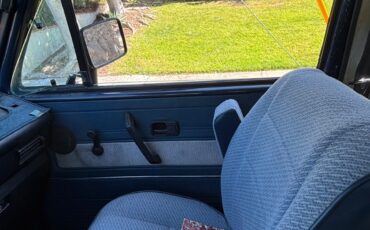 Volkswagen-BusVanagon-1985-Van-Camper-12