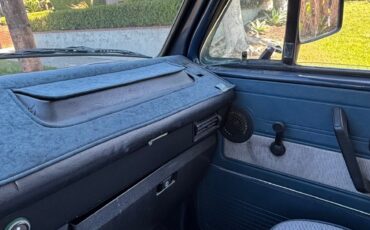 Volkswagen-BusVanagon-1985-Van-Camper-13
