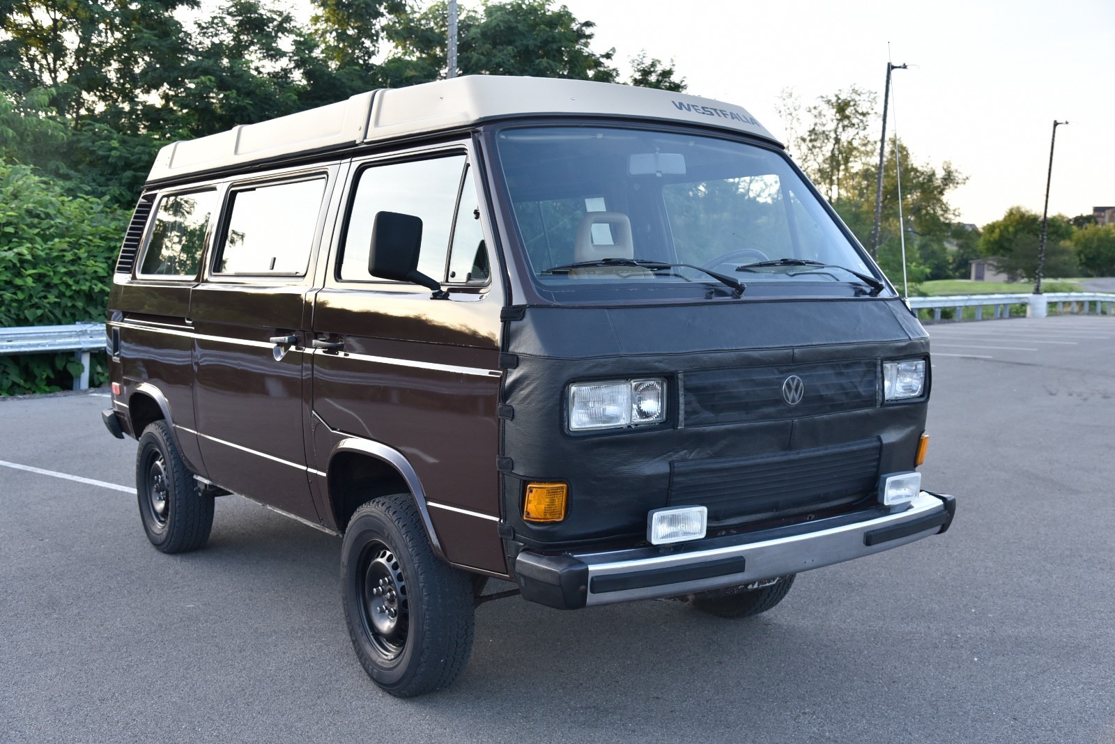 Volkswagen-BusVanagon-1986-Van-Camper-1