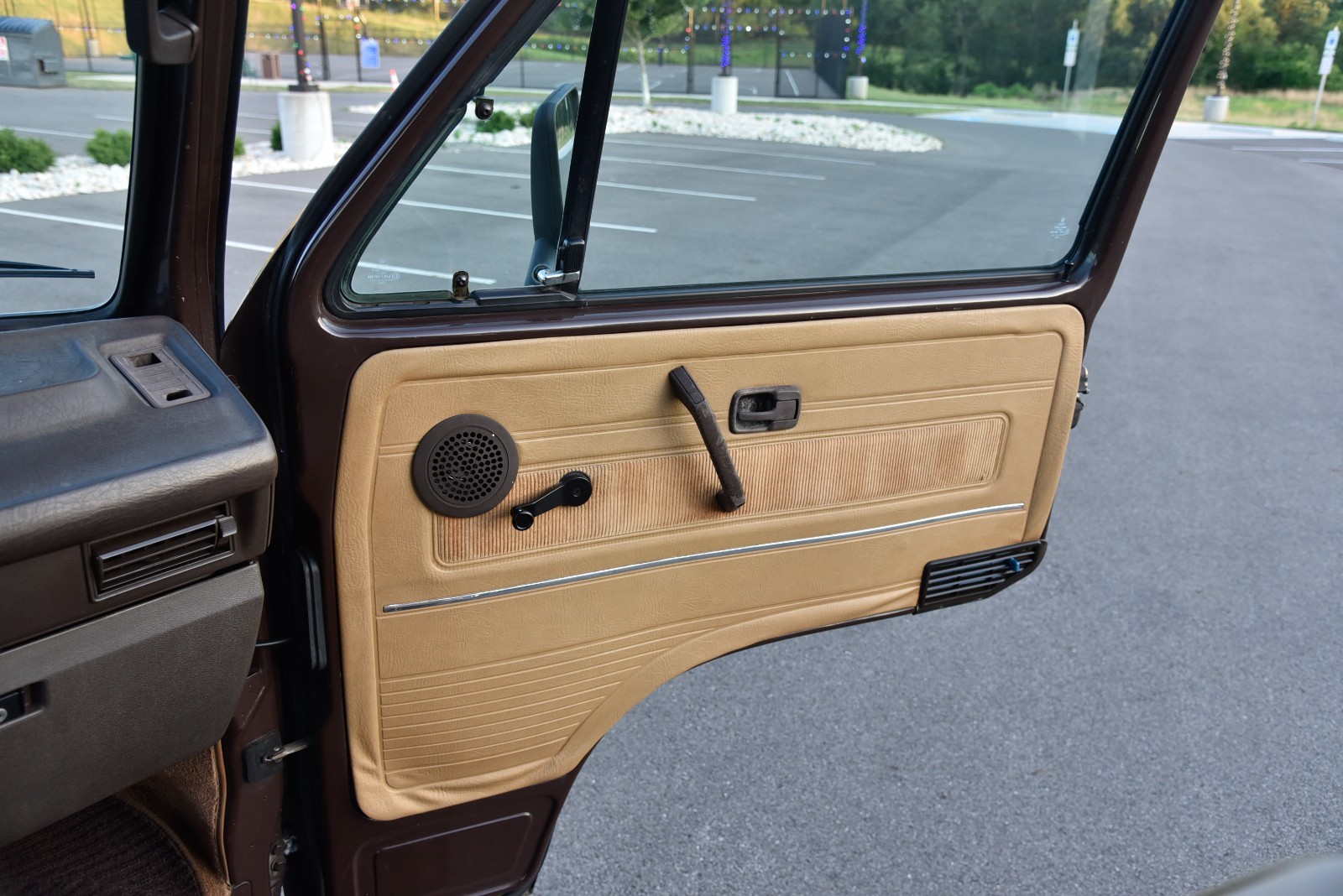 Volkswagen-BusVanagon-1986-Van-Camper-16