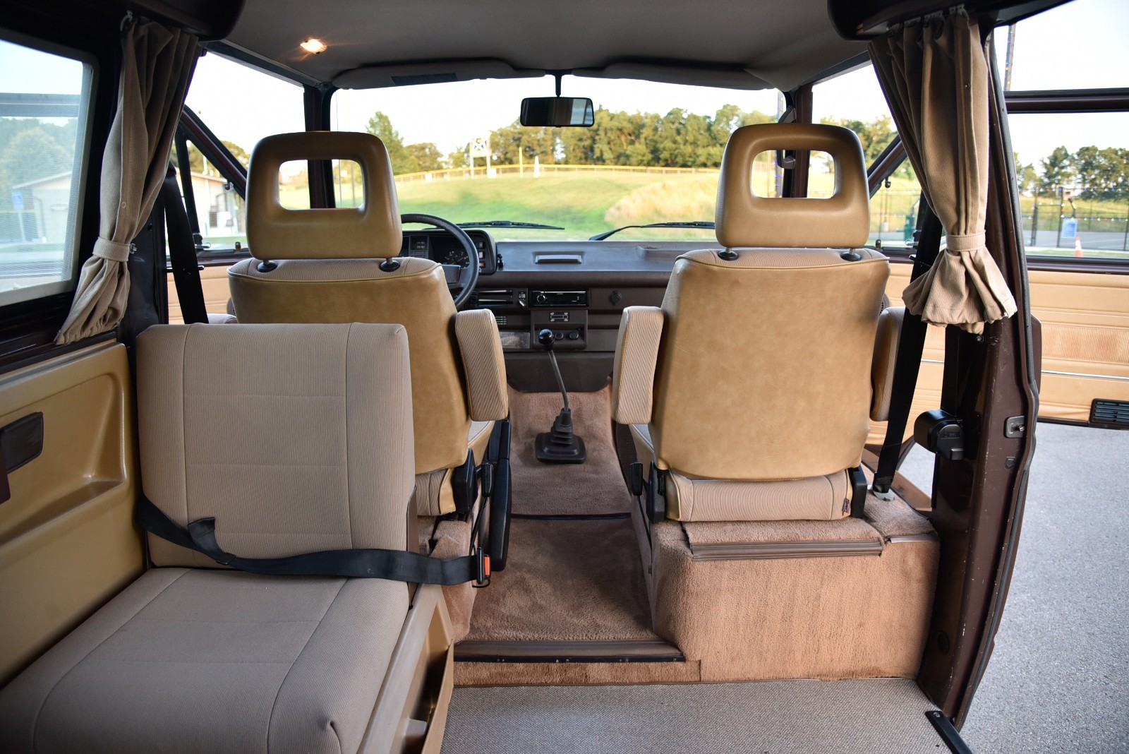 Volkswagen-BusVanagon-1986-Van-Camper-19