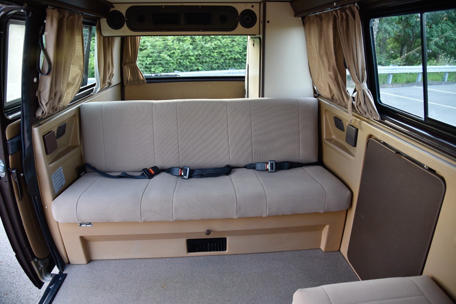 Volkswagen-BusVanagon-1986-Van-Camper-20