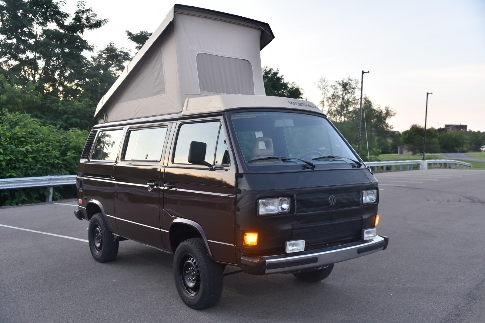 Volkswagen-BusVanagon-1986-Van-Camper-33