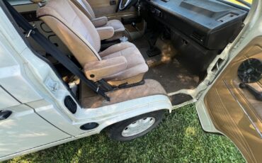 Volkswagen-BusVanagon-1987-camper-4