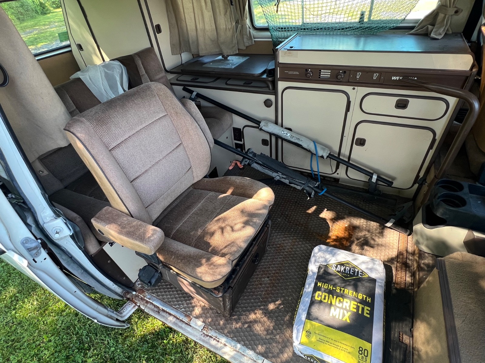 Volkswagen-BusVanagon-1987-camper-5