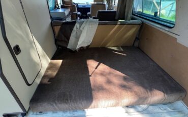 Volkswagen-BusVanagon-1987-camper-7
