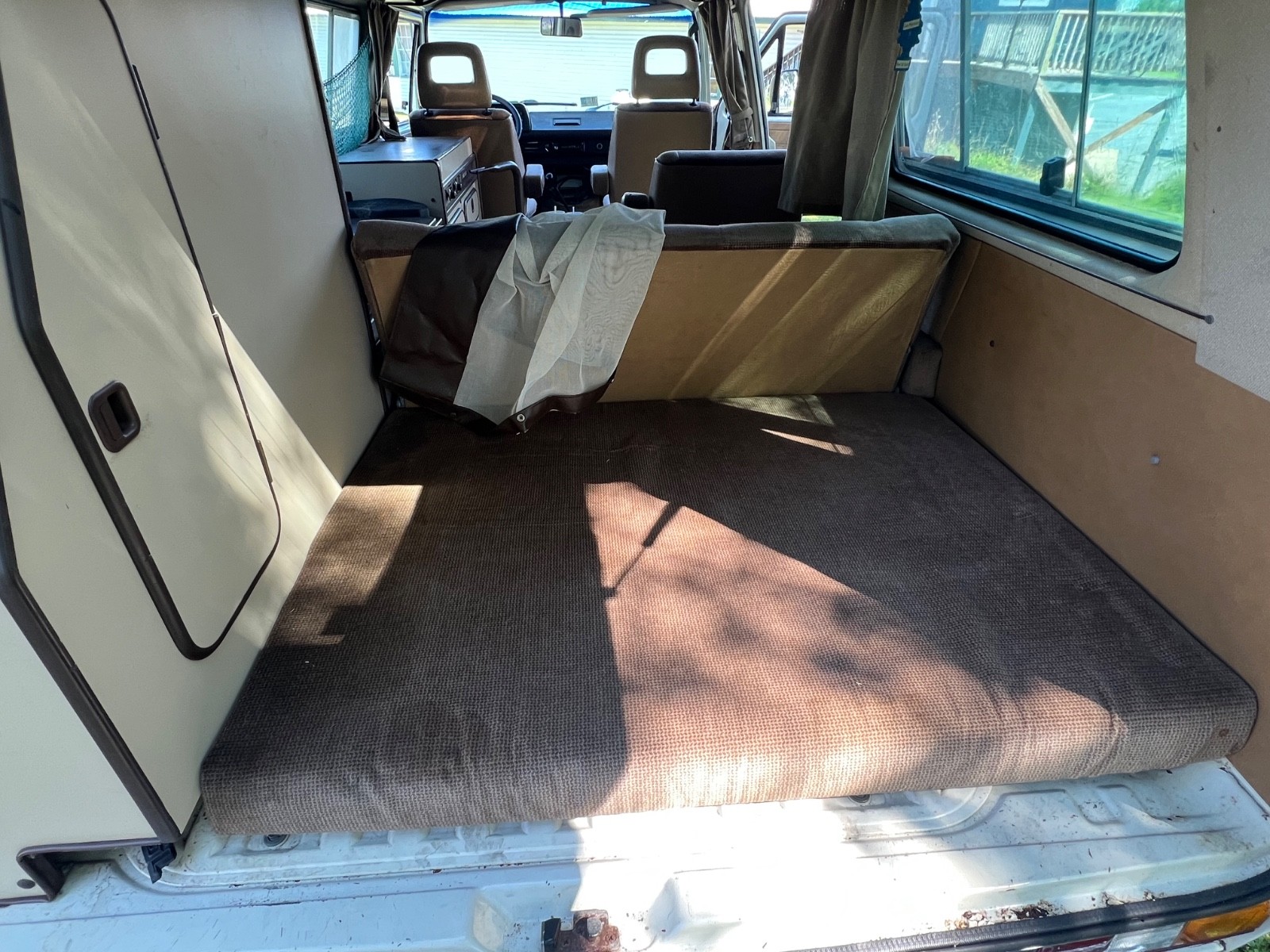 Volkswagen-BusVanagon-1987-camper-7