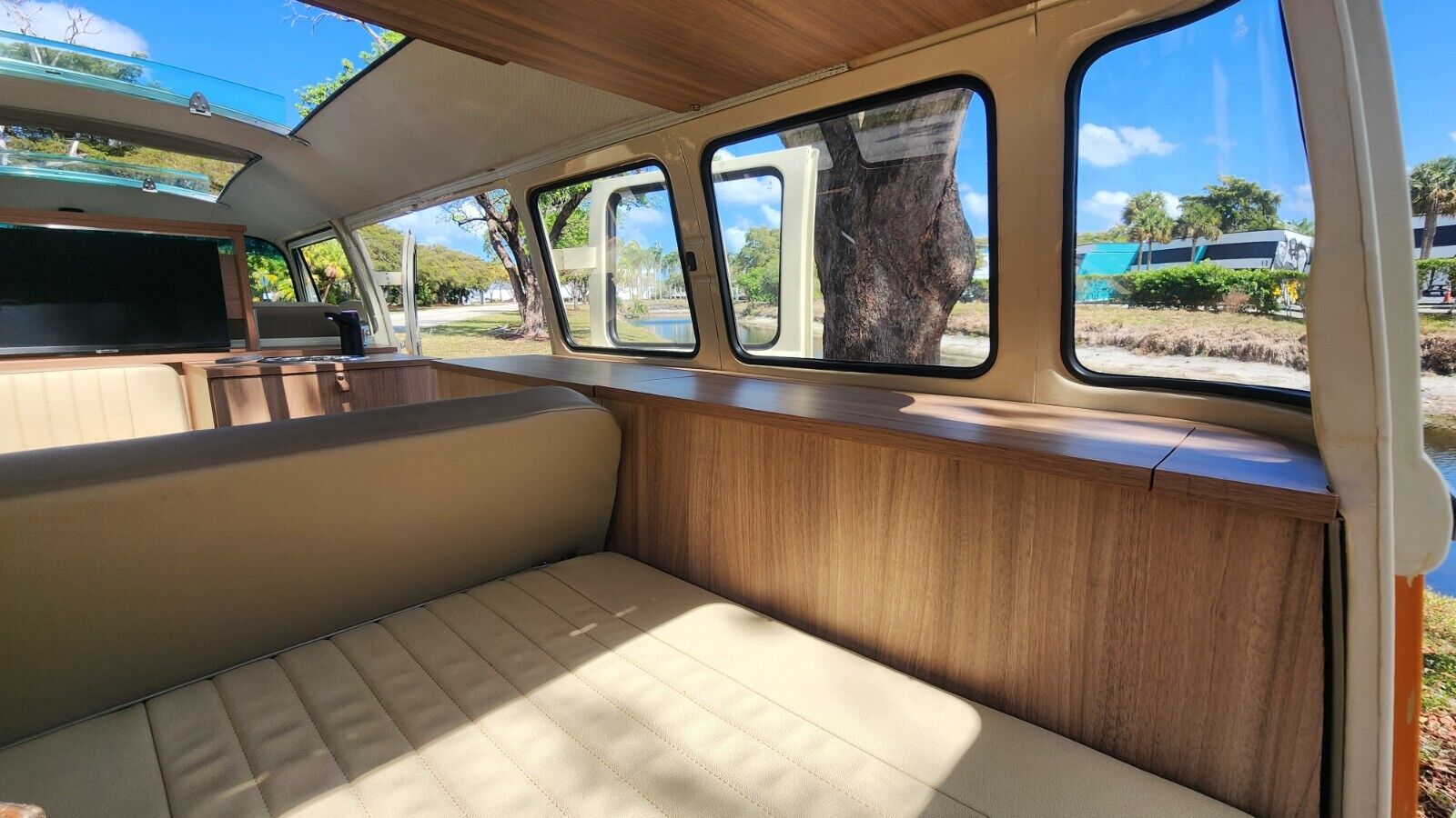 Volkswagen-BusVanagon-1995-Van-Camper-30