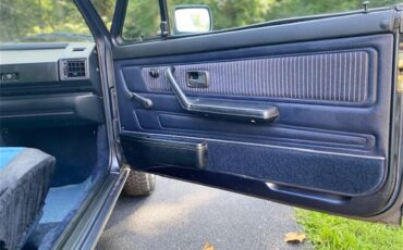 Volkswagen-Cabriolet-1987-Capri-Blue-pinstrips-Capri-Blue-pinstrips-14