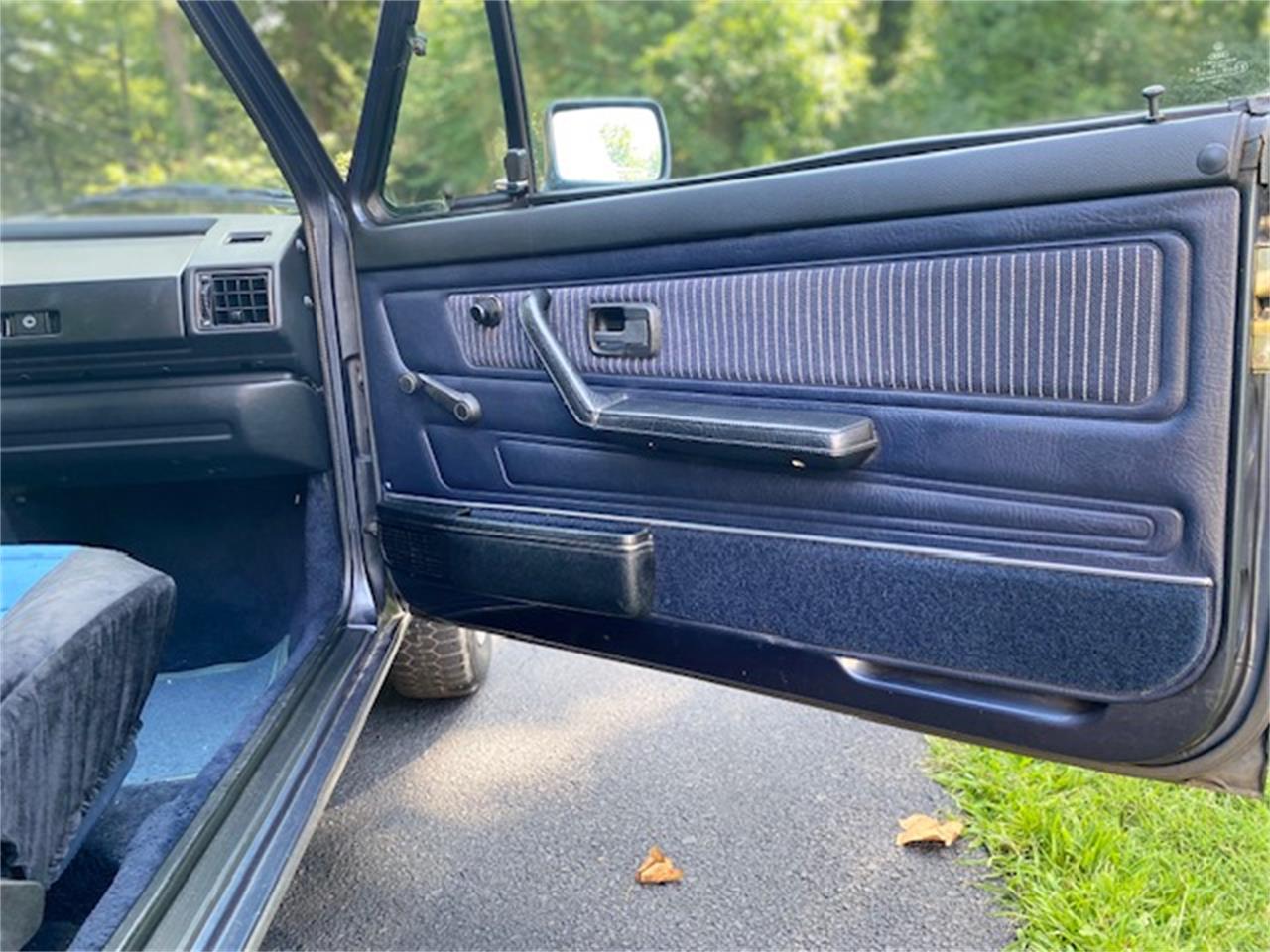 Volkswagen-Cabriolet-1987-Capri-Blue-pinstrips-Capri-Blue-pinstrips-14