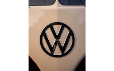Volkswagen-Double-cab-1965-Creamblk-cherry-Cream-12