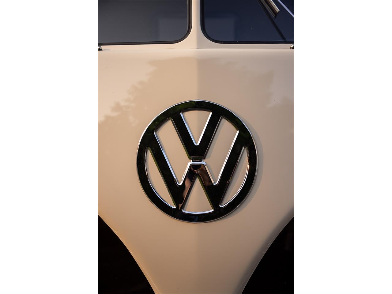 Volkswagen-Double-cab-1965-Creamblk-cherry-Cream-12