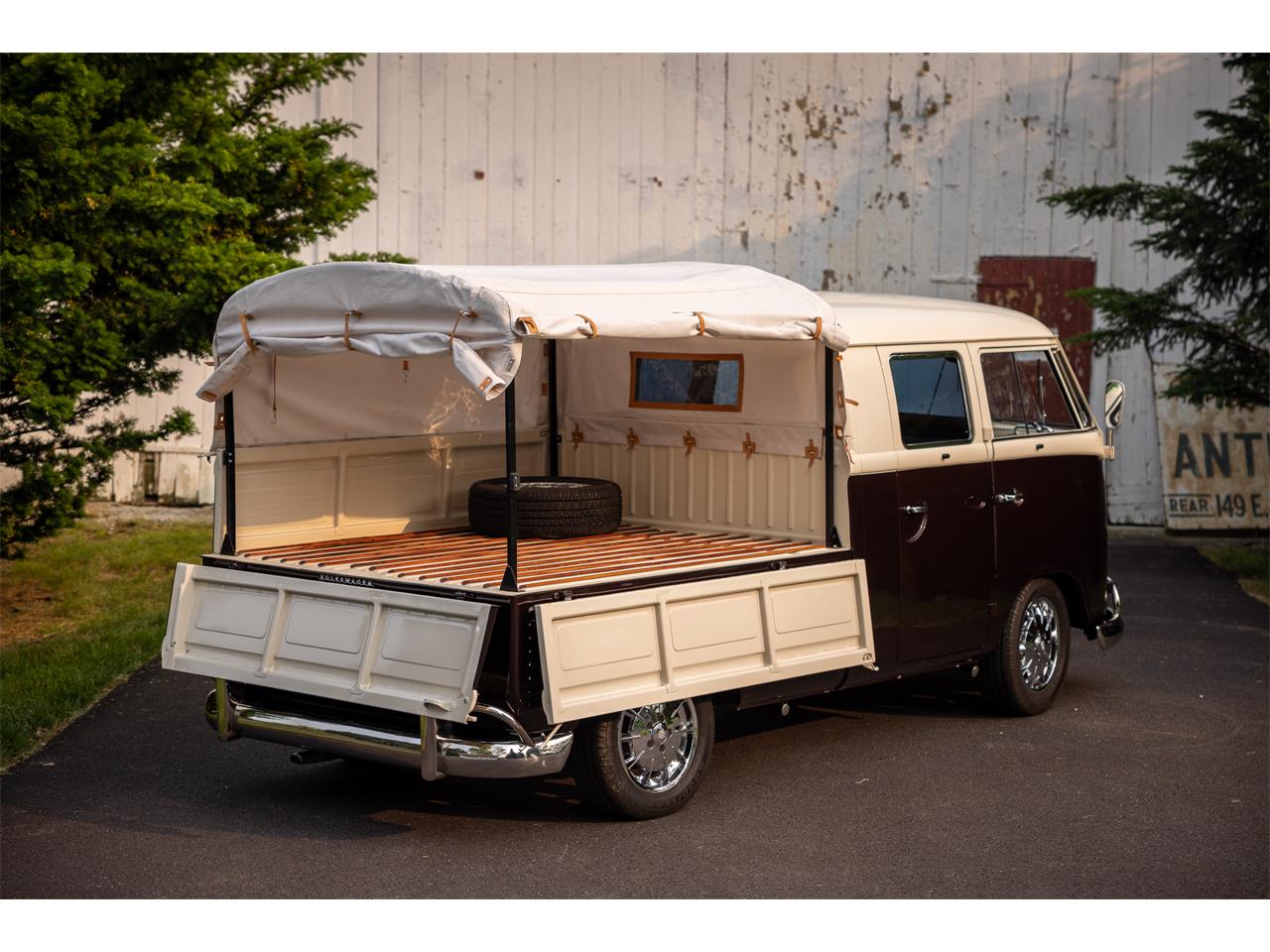 Volkswagen-Double-cab-1965-Creamblk-cherry-Cream-15