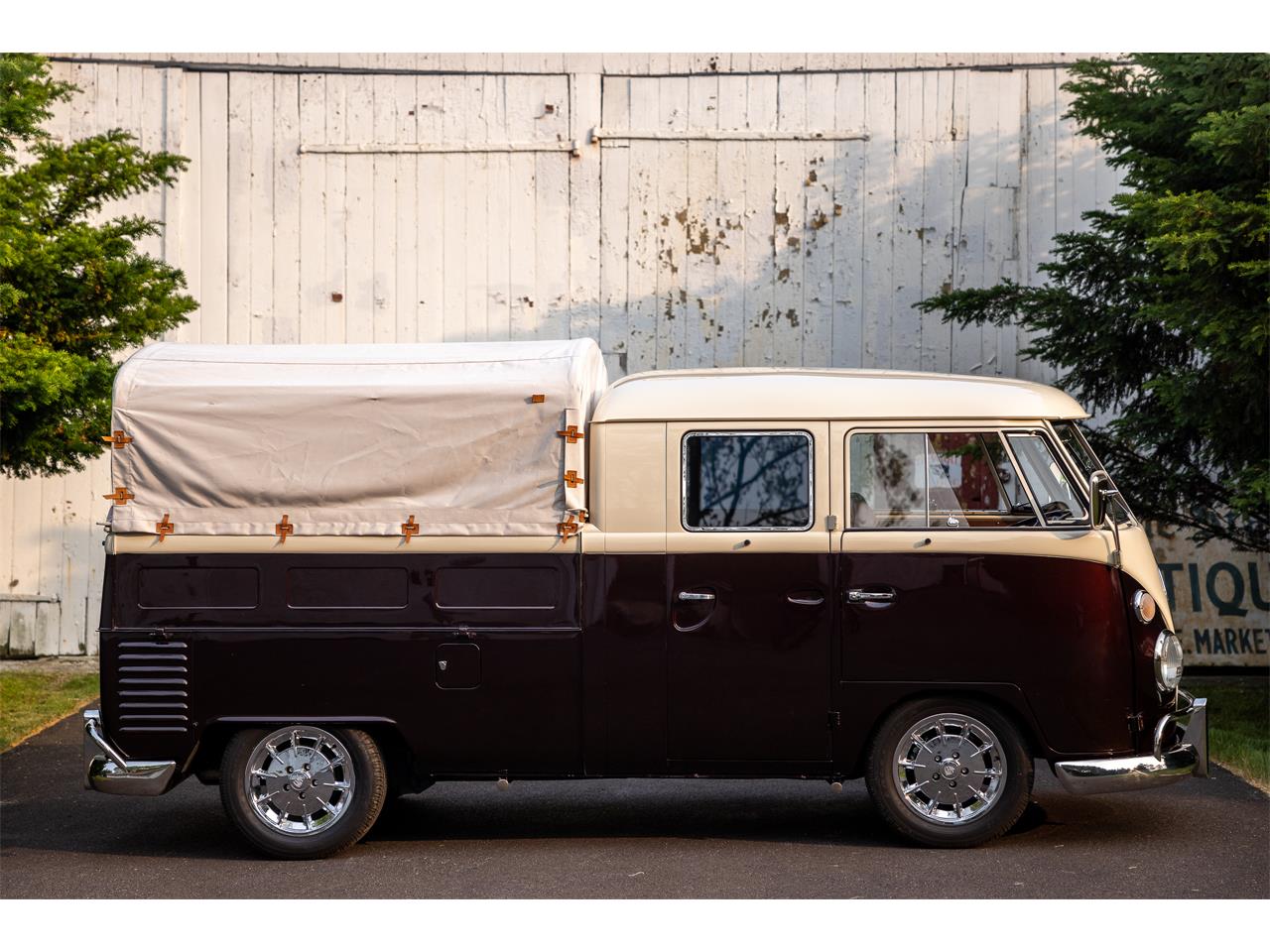 Volkswagen-Double-cab-1965-Creamblk-cherry-Cream-5