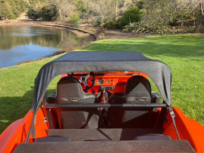Volkswagen-Dune-buggy-1968-Orange-12