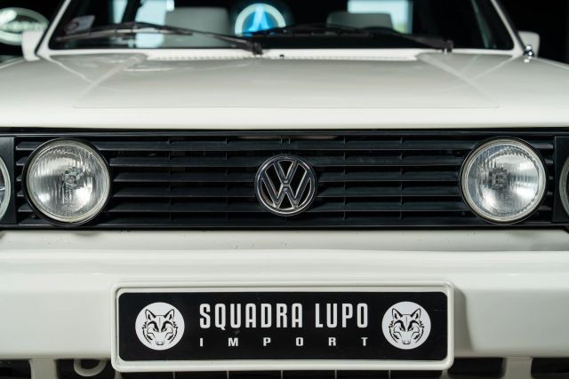 Volkswagen-Golf-1992-13