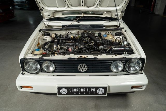 Volkswagen-Golf-1992-33