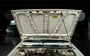 Volkswagen-Golf-1992-34