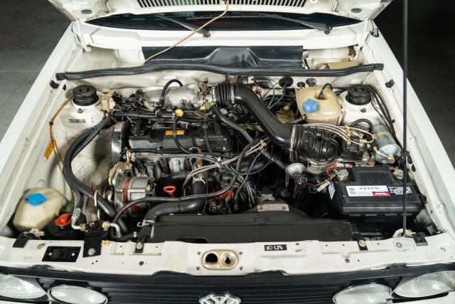 Volkswagen-Golf-1992-36