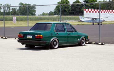 Volkswagen-Jetta-1983-Sedan-16