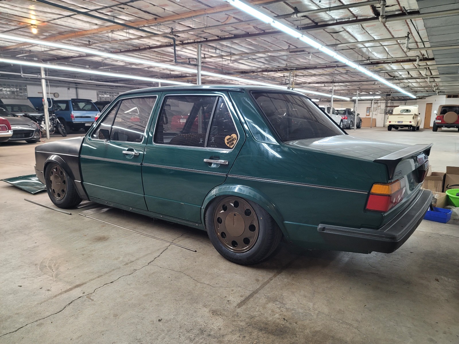 Volkswagen-Jetta-1983-Sedan-2