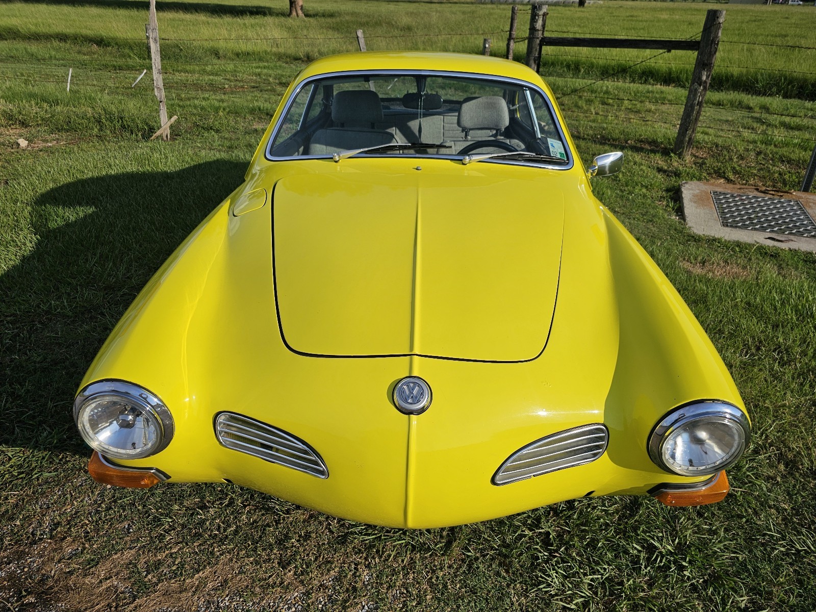 Volkswagen-Karmann-Ghia-1600-Coupe-1972-13