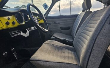 Volkswagen-Karmann-Ghia-1600-Coupe-1972-16