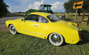 Volkswagen-Karmann-Ghia-1600-Coupe-1972-2